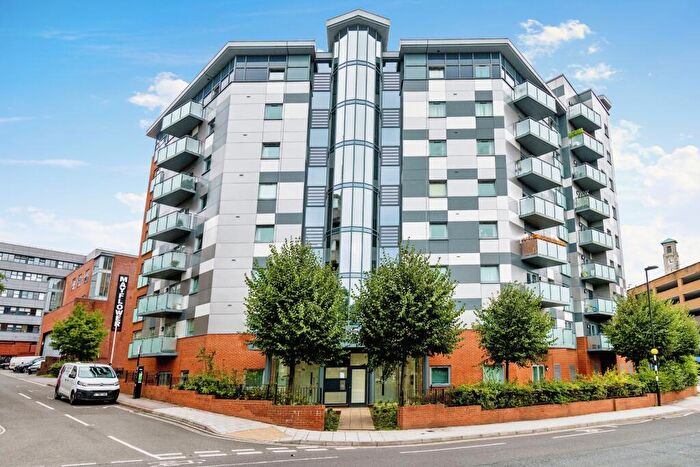 2 Bedroom Flat For Sale In Blechynden Terrace, Southampton, Hampshire, SO15