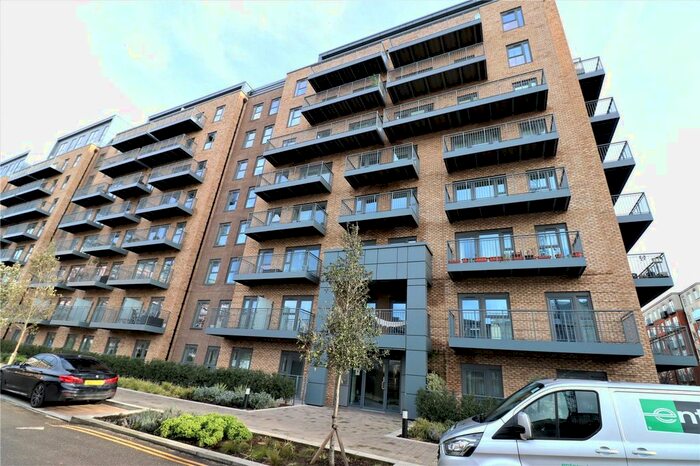 1 Bedroom Flat To Rent In Farington House, Beaufort Park, London, NW9
