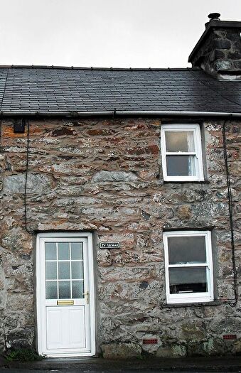 2 Bedroom Terraced House To Rent In Ty Uchaf, Clynnogfawr, Caernarfon, LL54