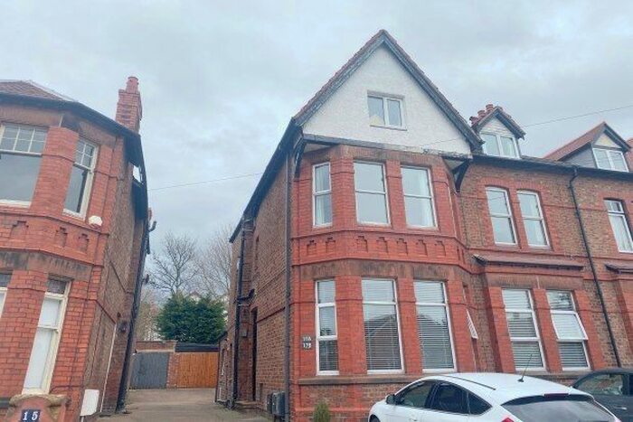 2 Bedroom Flat To Rent In West Kirby, Wirral, CH48