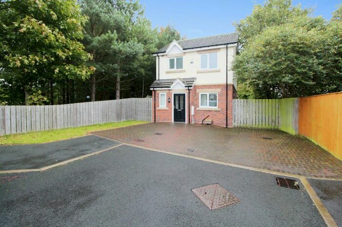 2 Bedroom Detached House To Rent In Kensington Close, Seghill, Cramlington, NE23