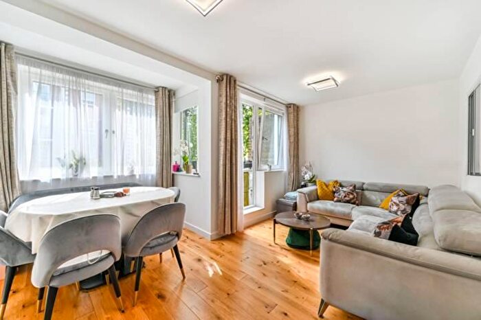 2 Bedroom Flat For Sale In Flat, Wimborne House, Harewood Avenue, NW1