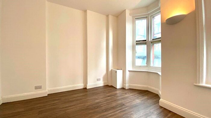 1 Bedroom Apartment To Rent In Cheapside, Reading, Berkshire, RG1