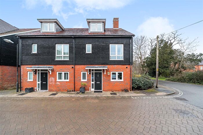 4 Bedroom Semi Detached House For Sale In Schuster Close, Cholsey, OX10