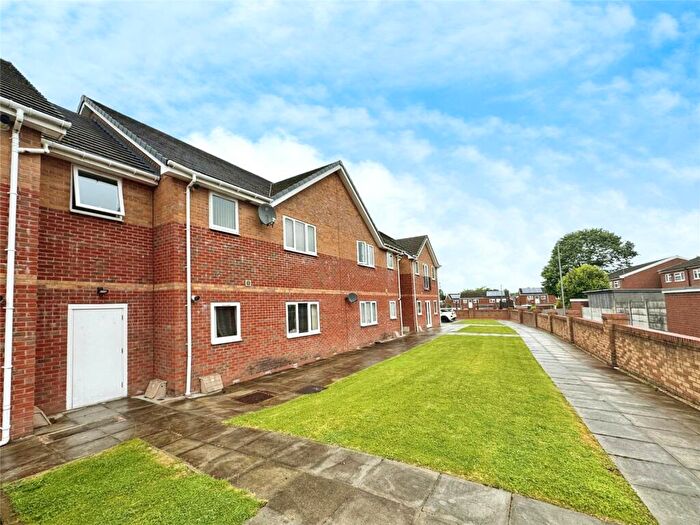 2 Bedroom Flat To Rent In Dudley Road East, Tividale, Oldbury, West Midlands, B69