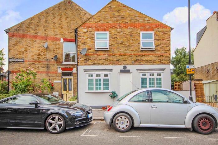 1 Bedroom Property To Rent In Steele Road, Isleworth TW7
