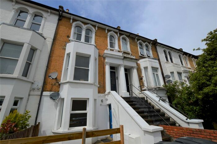 1 Bedroom Flat To Rent In Mosslea Road, London SE20
