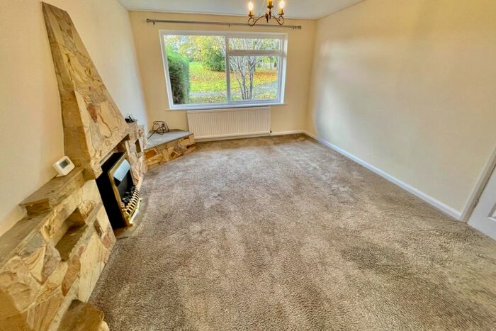 3 Bedroom Semi-Detached House To Rent In Heathfield Walk, Adel, Leeds, LS16