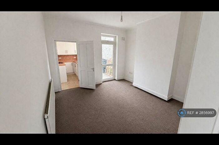 2 Bedroom Terraced House To Rent In Tyndale St, Leicester, LE3