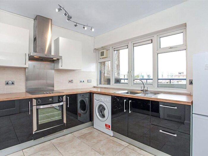 2 Bedroom Flat To Rent In Goswell Road, EC1V