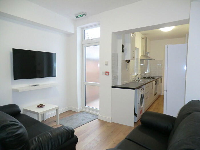 4 Bedroom Terraced House To Rent In Walsgrave Road, Coventry, CV2