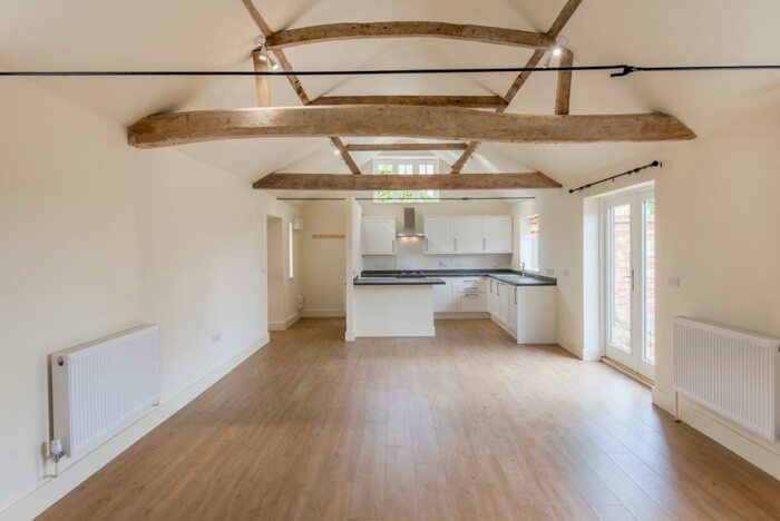 2 Bedroom Barn To Rent In High Street Long Wittenham, OX14