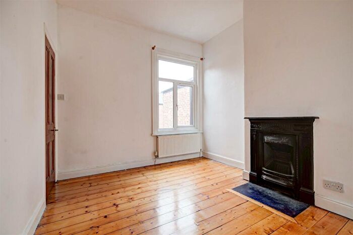 3 Bedroom Terraced House For Sale In Kings Road, Old Trafford, Manchester, M16