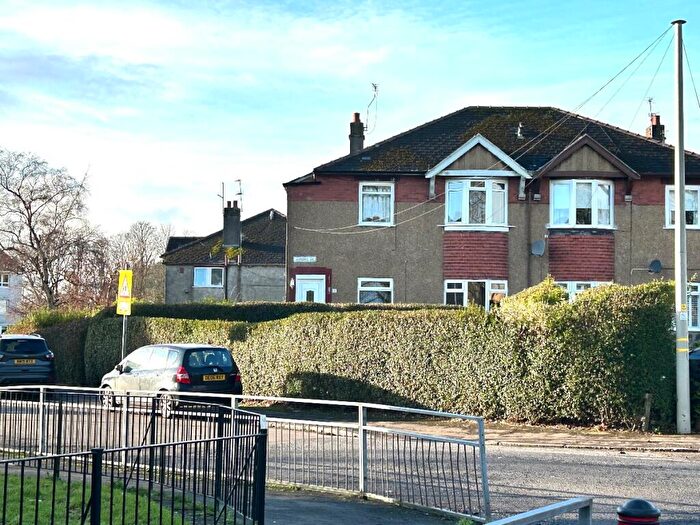 3 Bedroom Apartment To Rent In Dundee Drive, G52