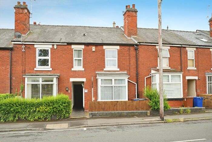 3 Bedroom House For Sale In Field Lane, Burton-on-Trent, Staffordshire, DE13