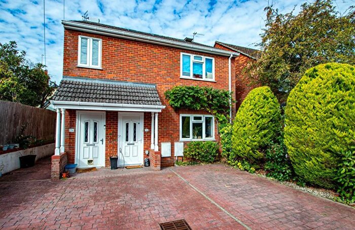 2 Bedroom Maisonette For Sale In St. Nicholas Road, Wallingford, Oxfordshire, OX10