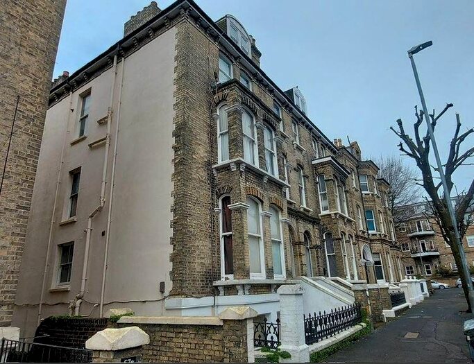 Studio To Rent In Tisbury Road, BN3