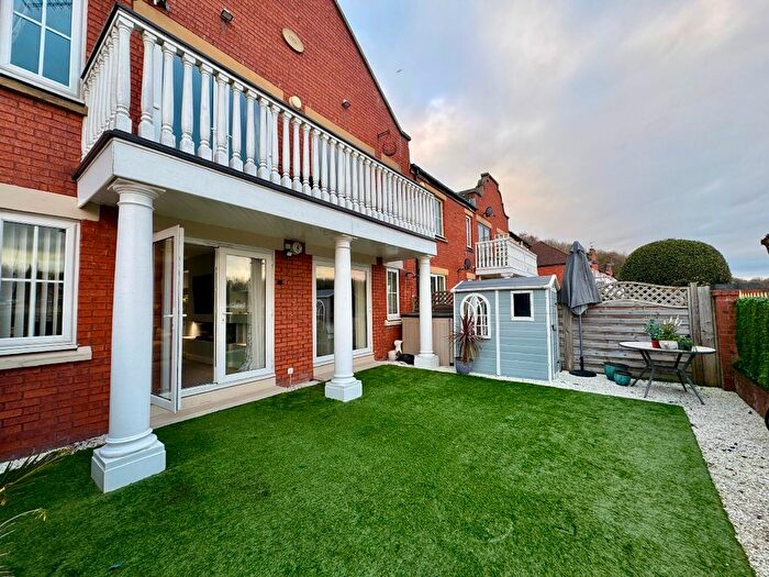 2 Bedroom Flat To Rent In The Ropery, St Peters Basin, Newcastle Upon Tyne, NE6