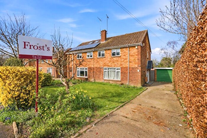 3 Bedroom Semi Detached House For Sale In Garrard Way, Wheathampstead, St. Albans, Hertfordshire, AL4