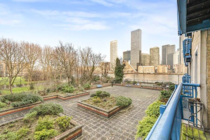 2 Bedroom Apartment To Rent In Rotherhithe Street, London, SE16