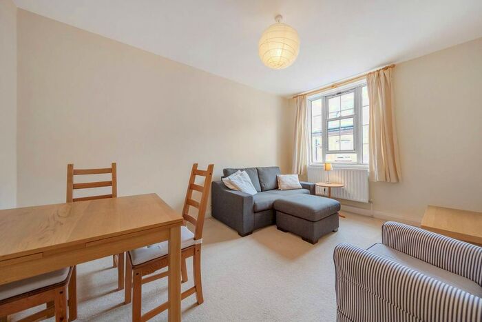2 Bedroom Flat To Rent In Page Street, Westminster, London, SW1P