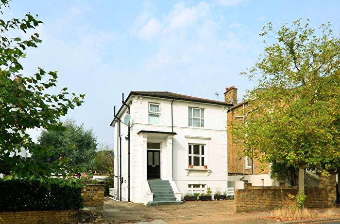 2 Bedroom Flat To Rent In The Grove, Isleworth, Isleworth, TW7