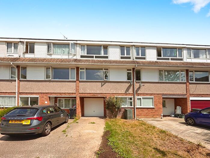 3 Bedroom Terraced House For Sale In St Fabians Drive, CM1