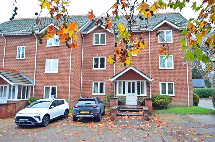 1 Bedroom Apartment For Sale In Thornfield Green, Blackwater, GU17