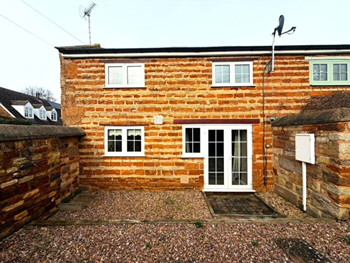 2 Bedroom Cottage For Sale In The Cottage, Caldecott, LE16