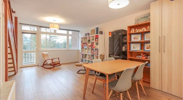 3 Bedroom Flat To Rent In Bury Meadows, Rickmansworth, WD3