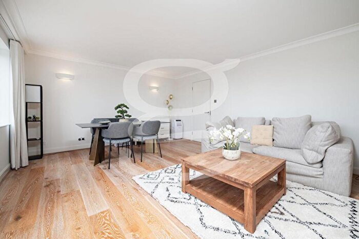 2 Bedroom Apartment To Rent In Marlborough Hill, St Johns Wood, NW8