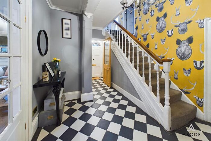 5 Bedroom Semi-Detached House For Sale In Market Street, Castle Donington, Derby, DE74