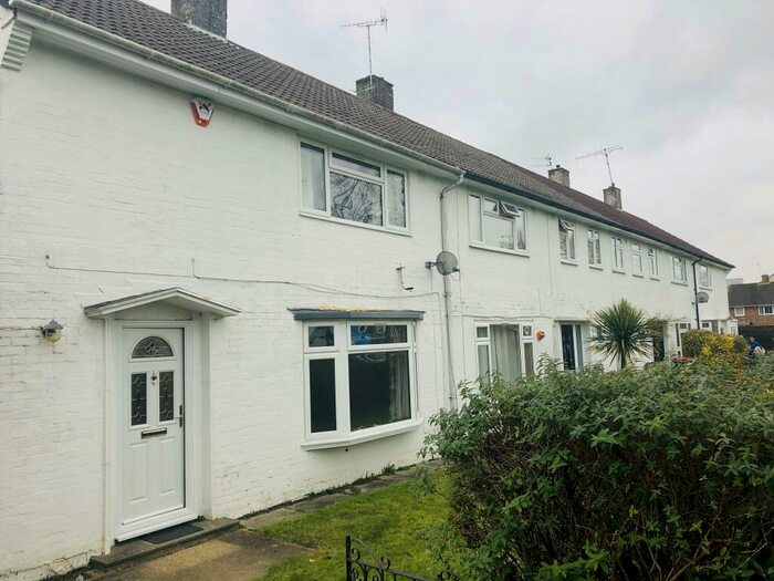3 Bedroom House To Rent In West Green, RH11