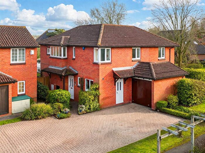 5 Bedroom Detached House For Sale In Wavell Court, Bolbeck Park, Milton Keynes, MK15