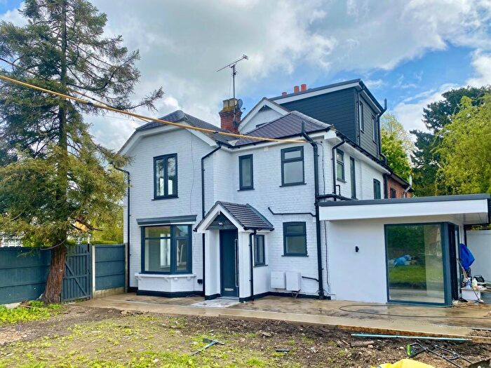 4 Bedroom Semi-Detached House To Rent In London Road, Aston Clinton, Aylesbury, HP22