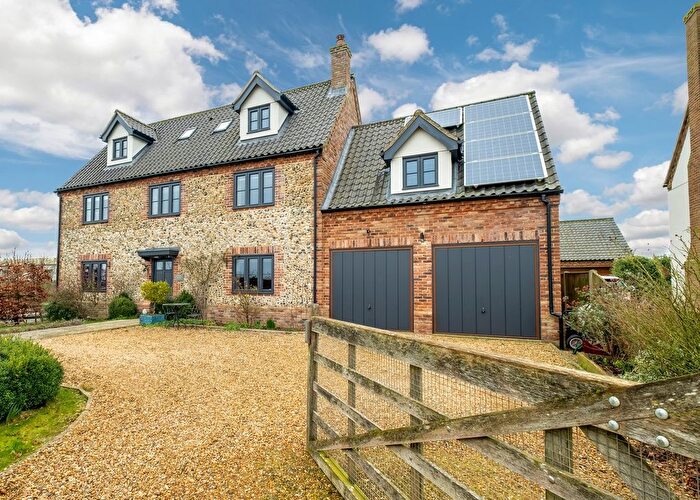 6 Bedroom Detached House For Sale In Lopham Road, East Harling, Norwich, NR16