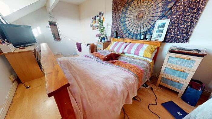 2 Bedroom Terraced House To Rent In Thornville Avenue, Hyde Park, Leeds, LS6