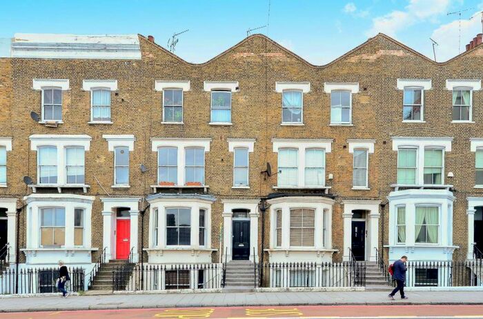 1 Bedroom Flat To Rent In Farringdon Road, Finsbury, London, EC1R