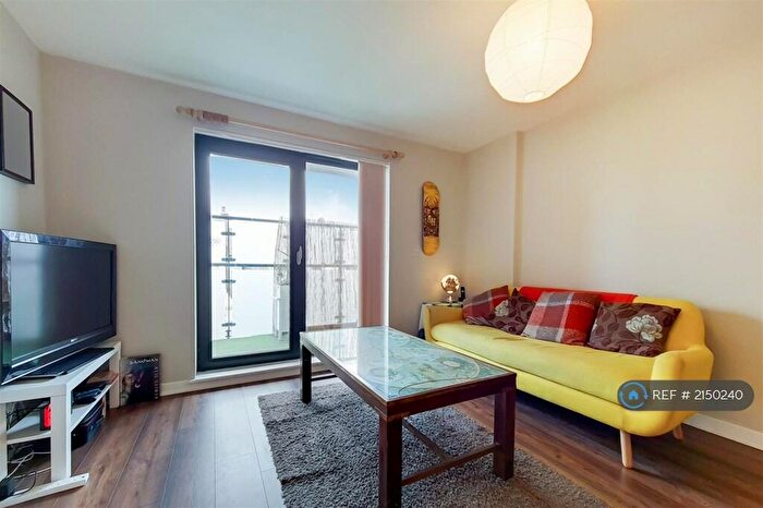 1 Bedroom Flat To Rent In Cunningham Court, London, E10