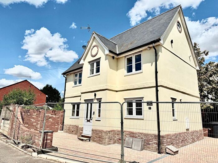 3 Bedroom Detached House For Sale In Little Oak Cottages, Little Bramford Lane, Ipswich, IP1