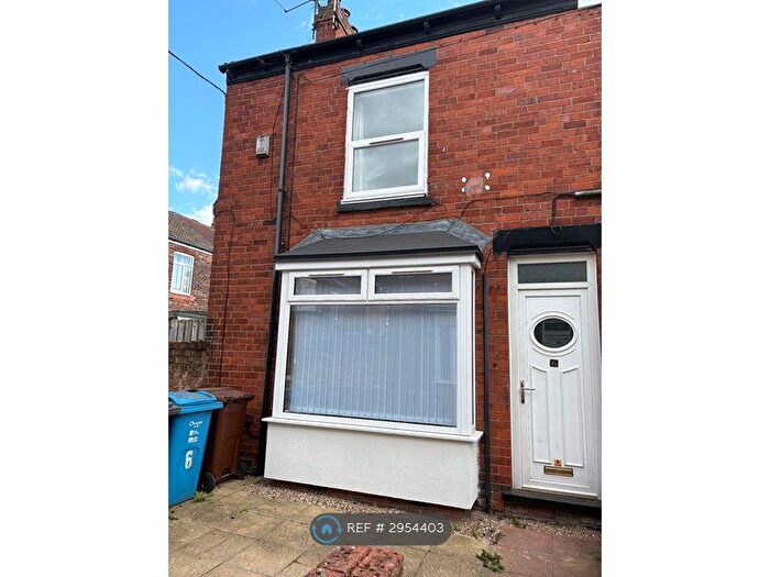 2 Bedroom End Terrace House To Rent In Brecon Avenue, Hull, HU8