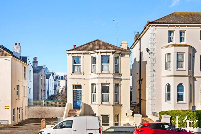 1 Bedroom Flat For Sale In Clarendon Villas, Hove, BN3