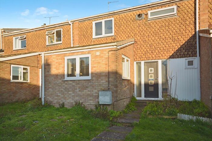 3 Bedroom Terraced House For Sale In Lonsdale Road, Stevenage, SG1