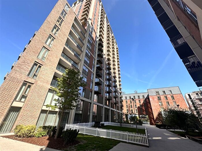 2 Bedroom Flat To Rent In Local Crescent (Block C) Hulme Street, Salford, M5