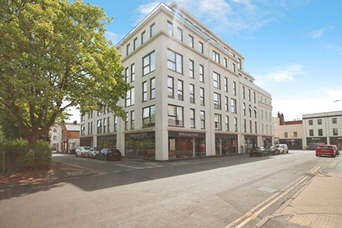 1 Bedroom Flat For Sale In Oxford Row, Leamington Spa, Warwickshire, CV32