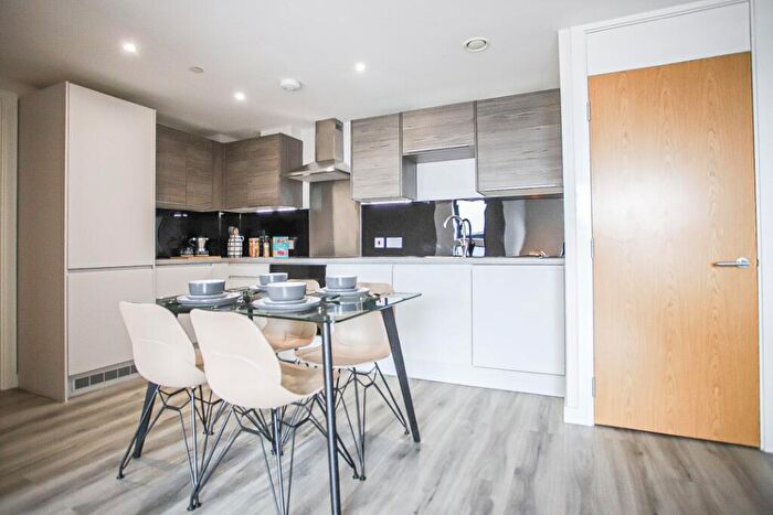 3 Bedroom Apartment To Rent In The Forge, Newcastle Newcastle Upon Tyne, NE1