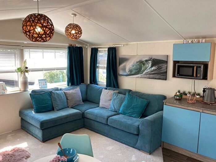 3 Bedroom Lodge For Sale In Camelford, PL32