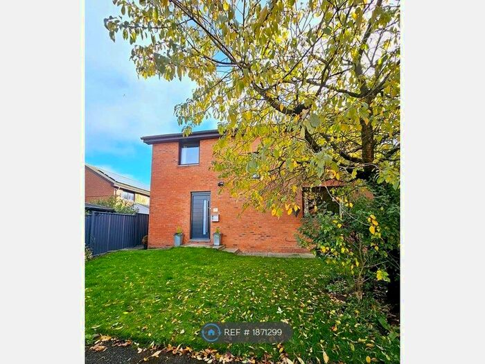 4 Bedroom Detached House To Rent In Tudor Way, Brackley, NN13