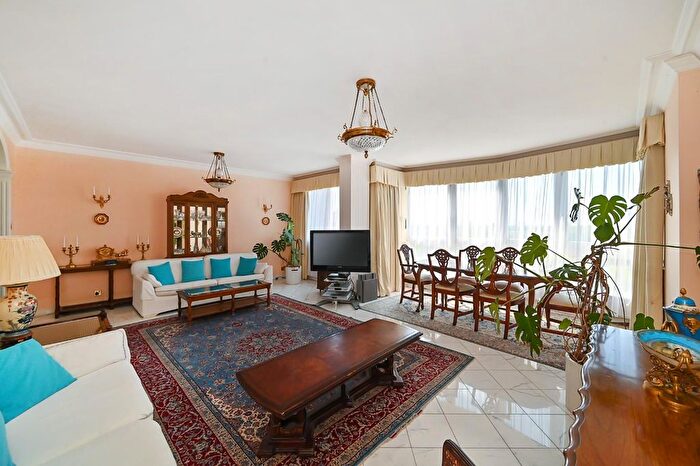 4 Bedroom Flat For Sale In Raynham, Norfolk Crescent, Hyde Park, W2