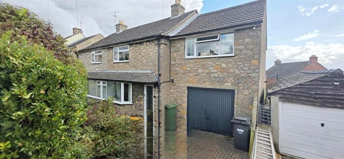 4 Bedroom End Of Terrace House For Sale In Laburnum Grove, Richmond, DL10